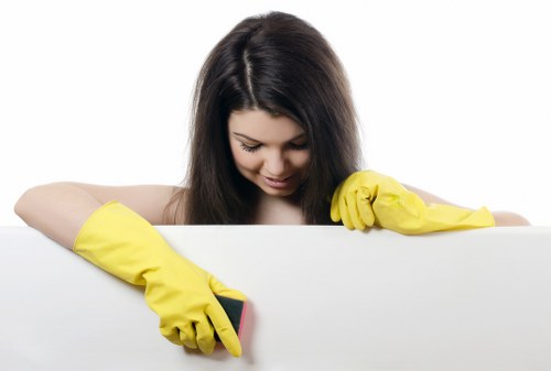 Preparing a Hackney room for carpet cleaning service